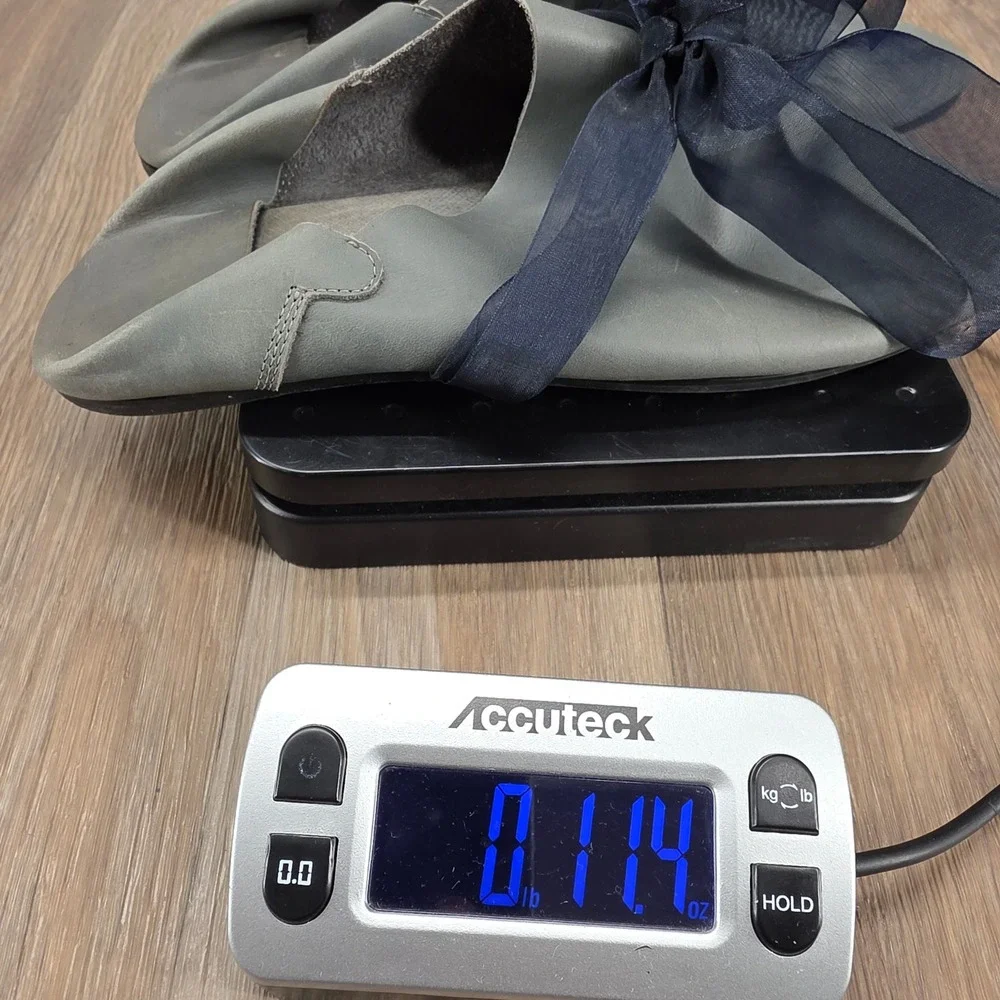 SULU Women's 38 Gray Leather Pointed‎ Toe Flats with Navy Ribbon Slip On Slides
